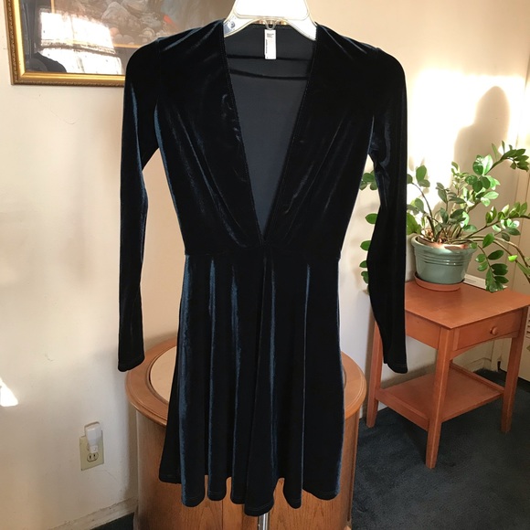 PRICE FIRM American Apparel Teal Green V Neck Velour Dress Size Small NEW - Picture 1 of 3